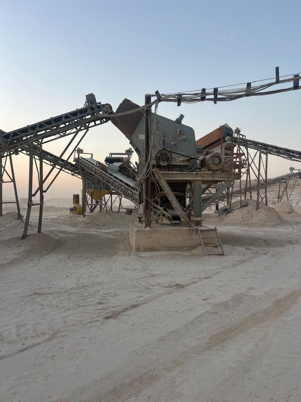 معدات المحاجر - شركة بناء الطرق