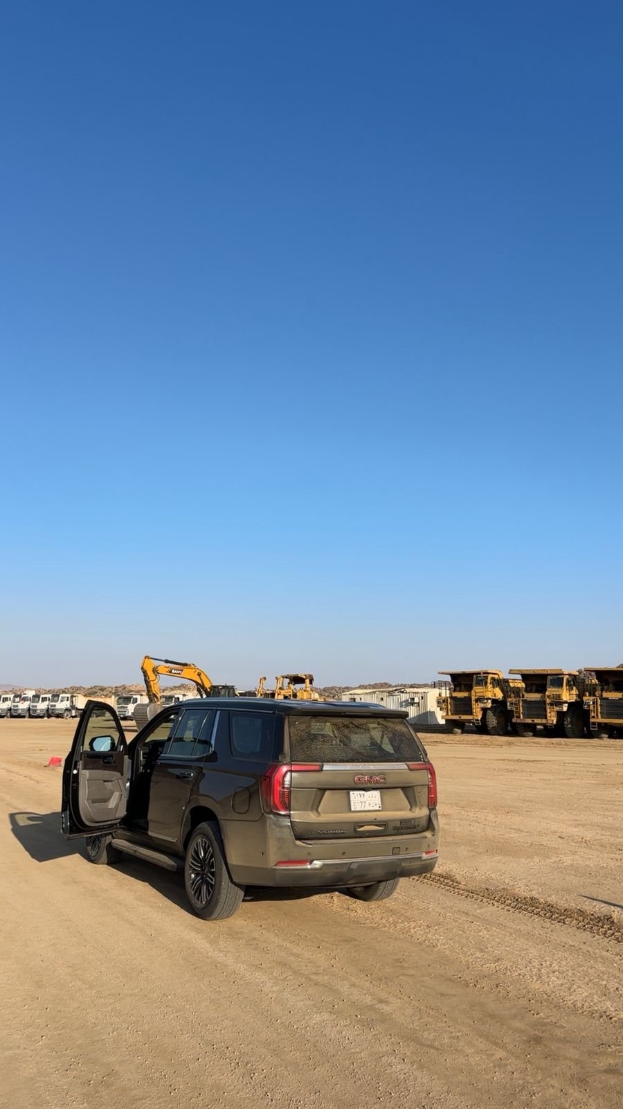 أسطول المعدات - شركة بناء الطرق