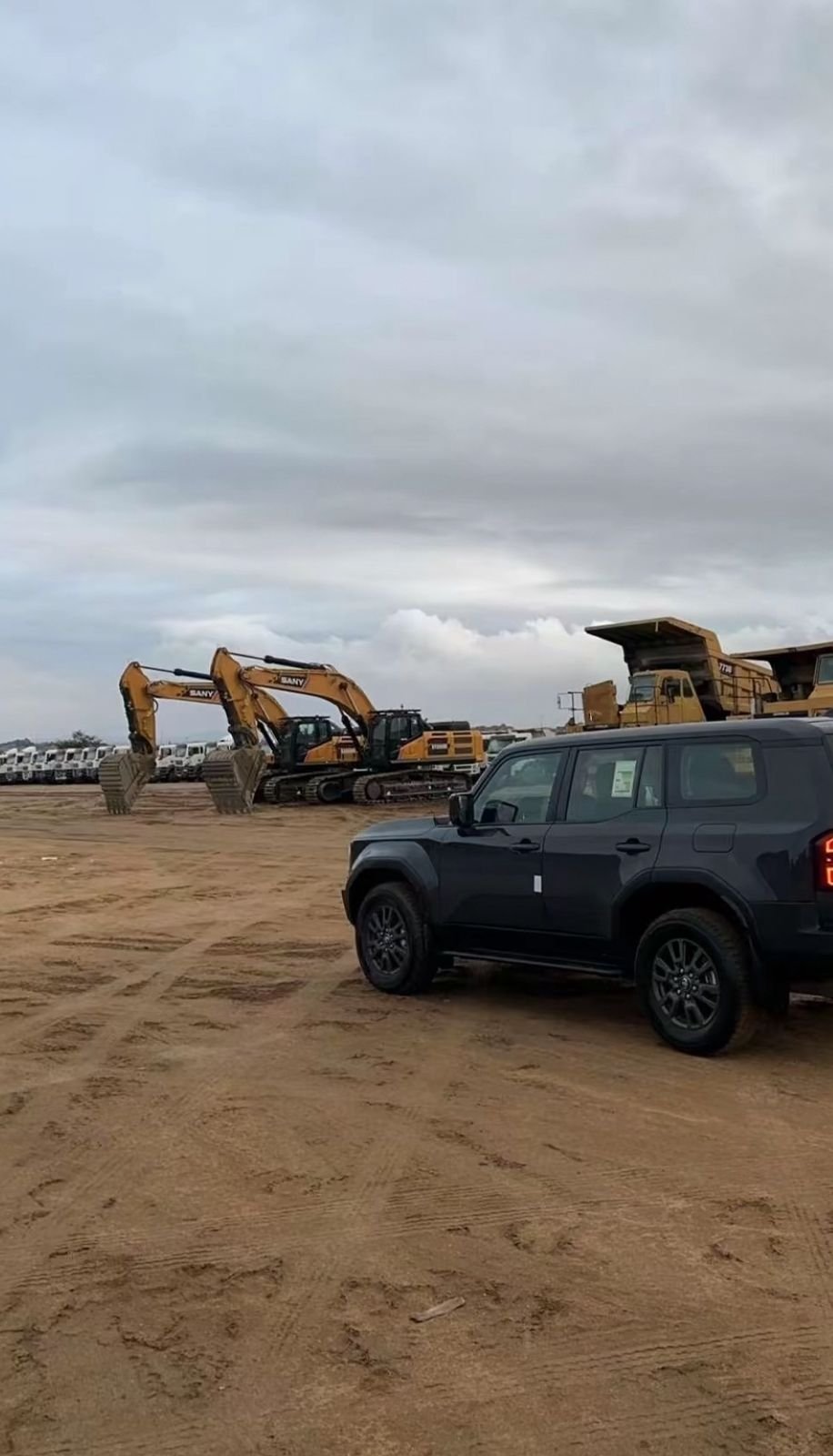 آليات متطورة - شركة بناء الطرق