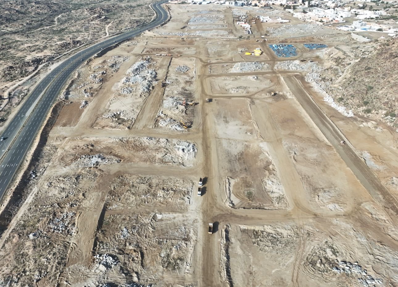 مشروع من مشاريع شركة بناء الطرق