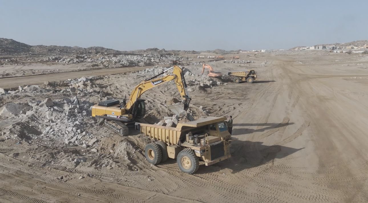 مشروع من مشاريع شركة بناء الطرق